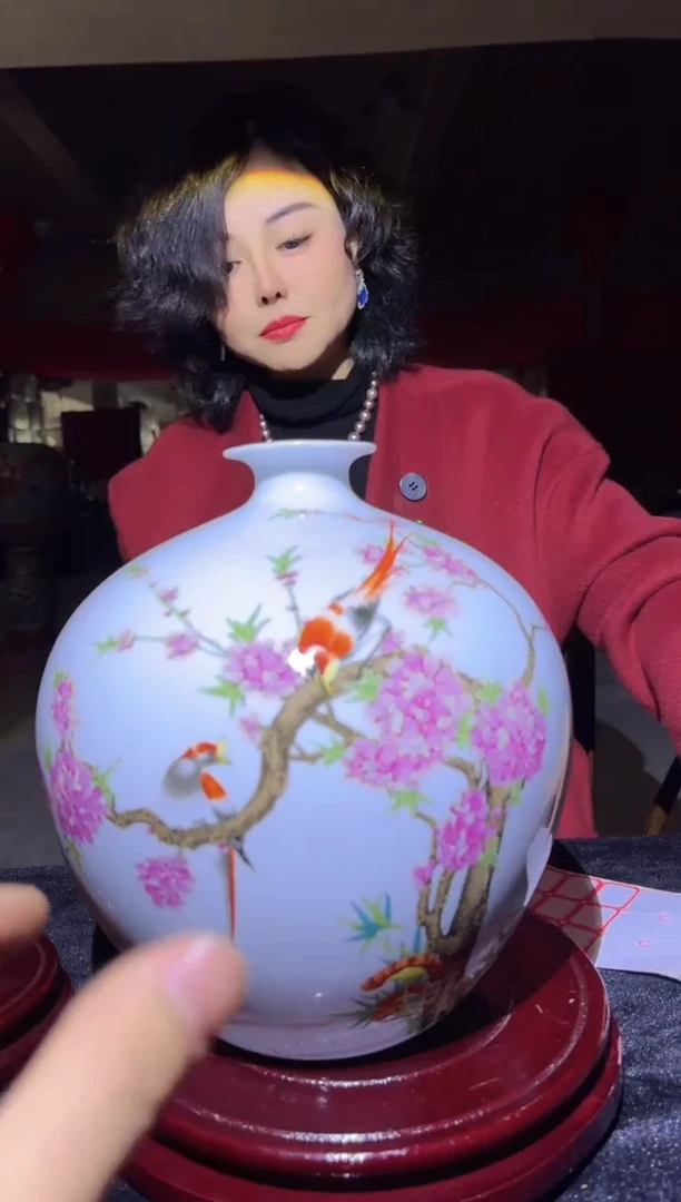 【闪购商品】瓷片水点桃花天球瓶