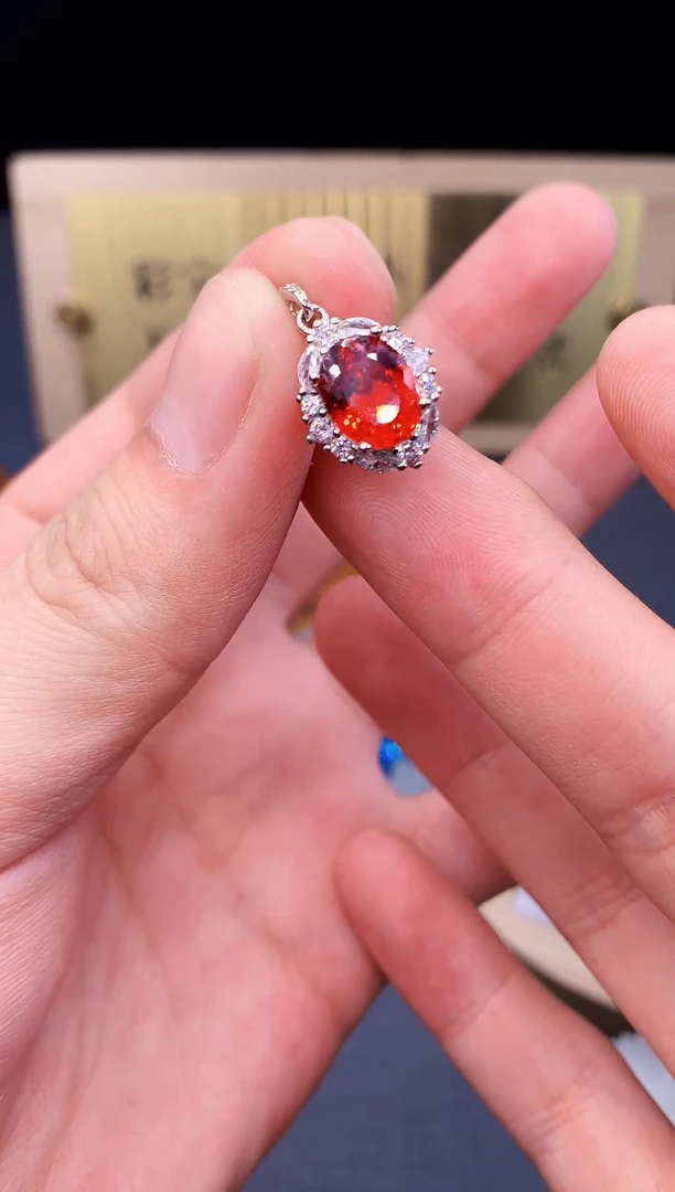 银S925镶嵌颈饰碧玺.........