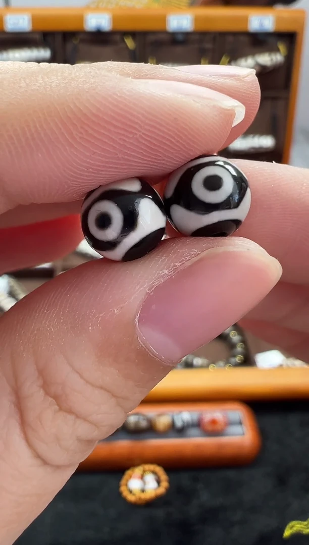 玛瑙/玉髓（覆膜）颈饰未镶嵌110.(微瑕)