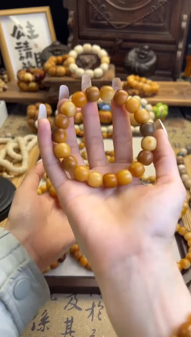 【闪购商品】菩提根/象牙果手串卡12手工干磨向日葵桶珠手串030