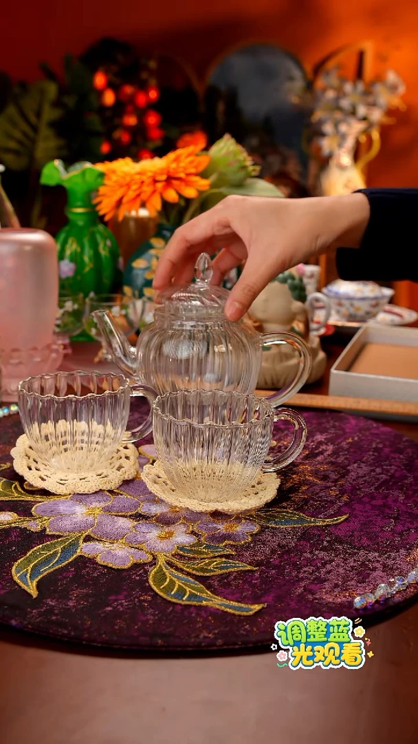 秋田清仓放漏局儿-一壶两杯