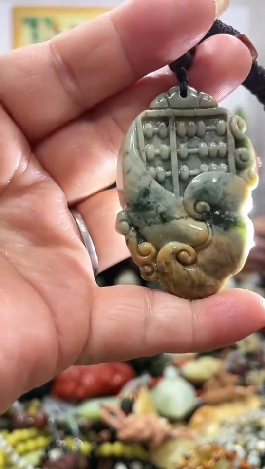 未镶嵌岫玉挂件