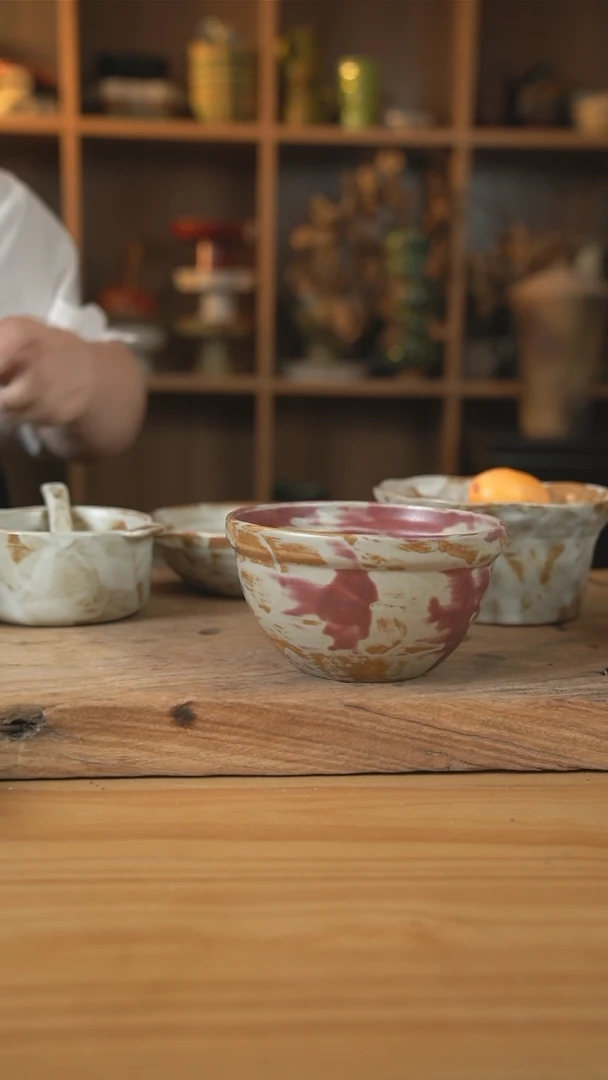 丁香紫色的6英寸圆口汤钵