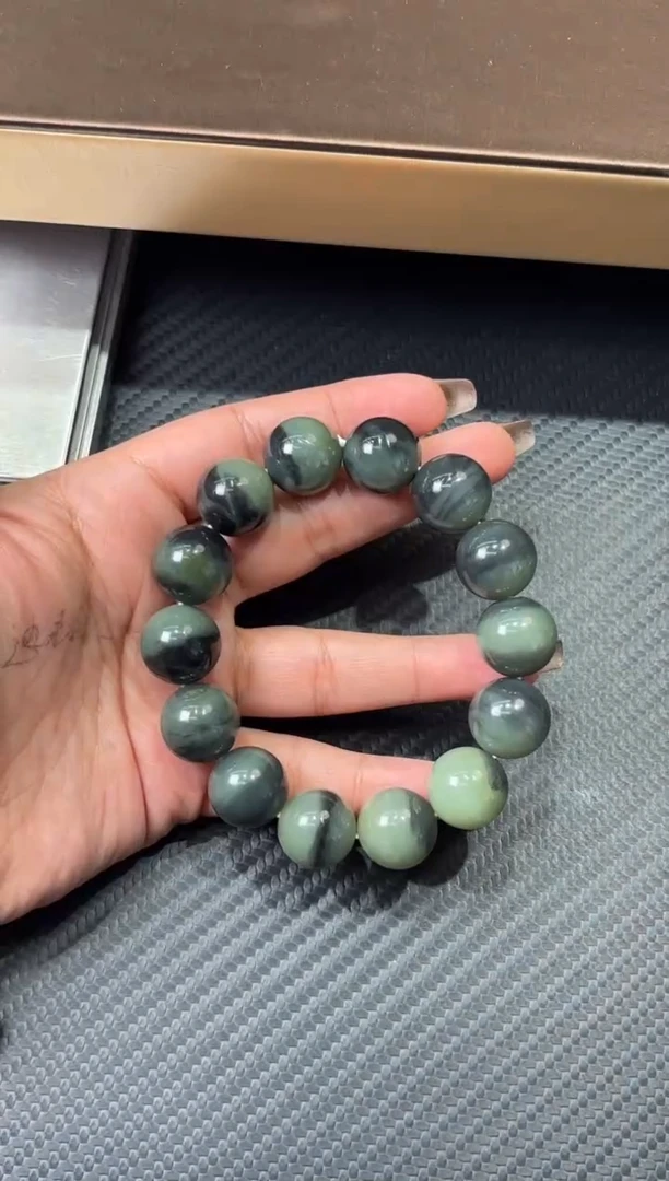 未镶嵌手串和田玉若羌微色差卡16