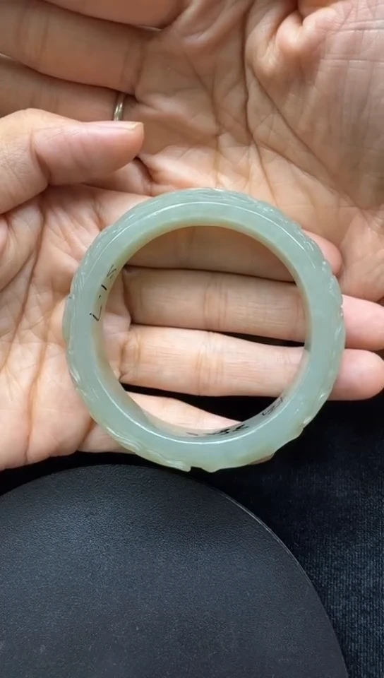 和田玉手镯未镶嵌807和田玉手镯