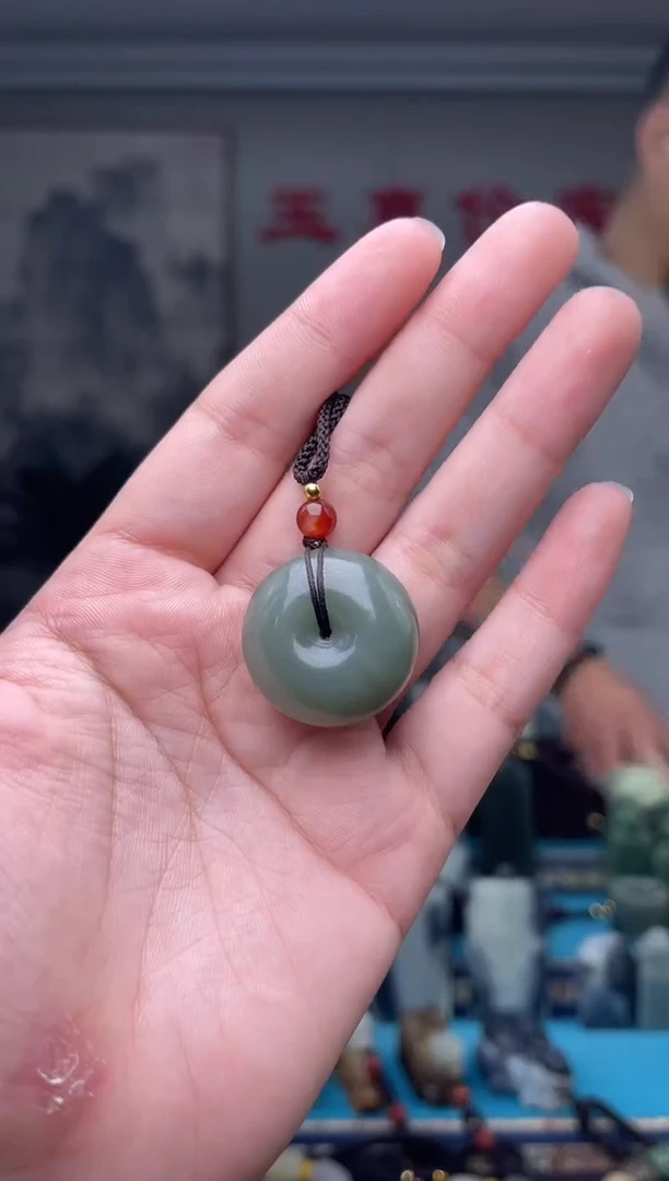 未镶嵌和田玉挂件1