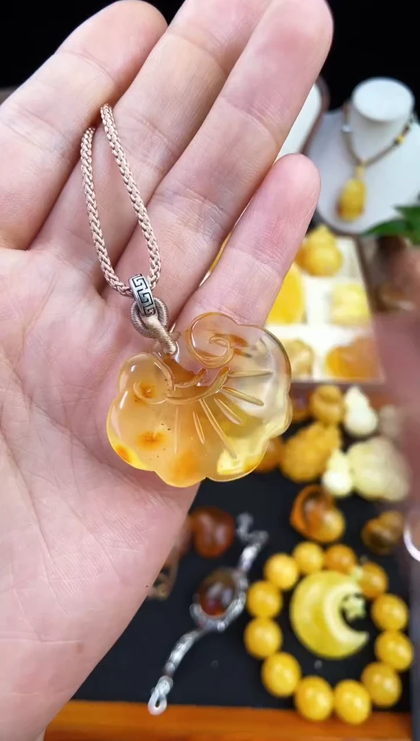 琥珀未镶嵌珠宝奇石柒月