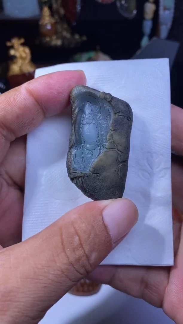 定制翡翠未镶嵌张**?观音