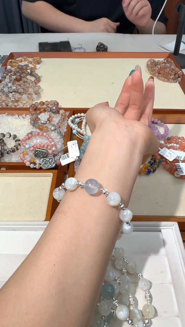 【闪购商品】水晶手链银S925镶嵌A043黄蓝针设计款