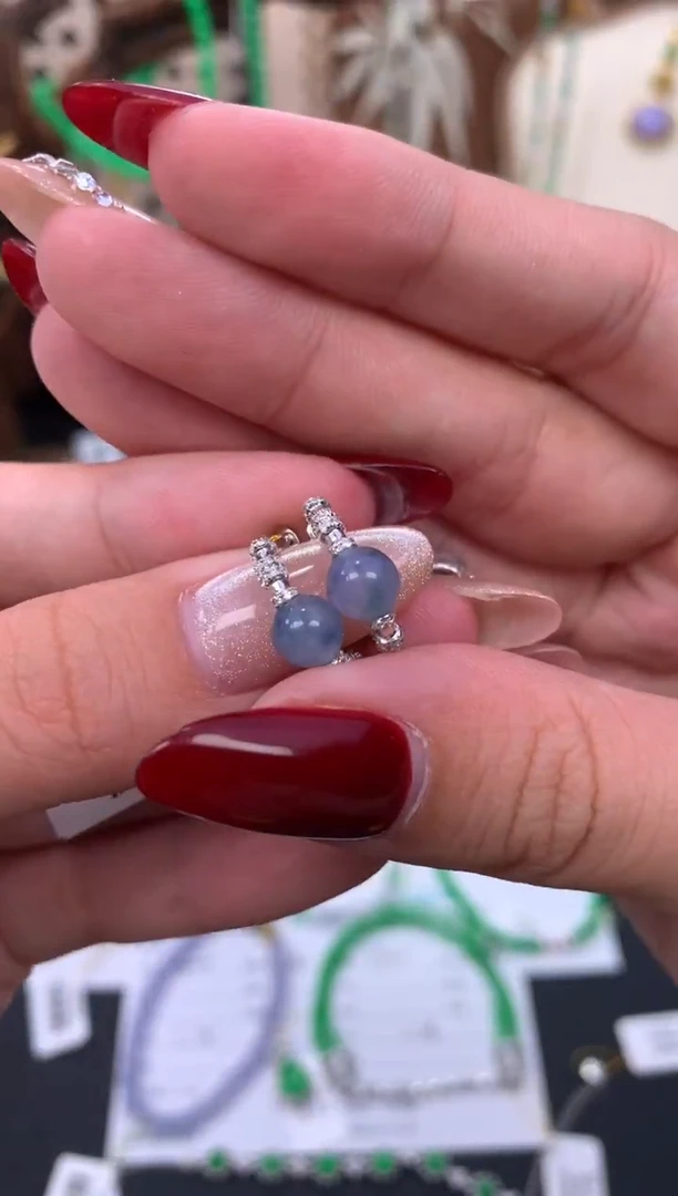 颈饰18K金镶嵌翡翠48小时鉴赏期 退货不扣服务费