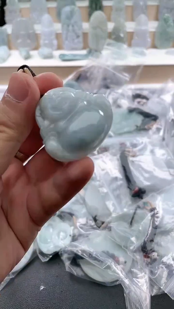 翡翠未镶嵌颈饰..../5/29/ 148