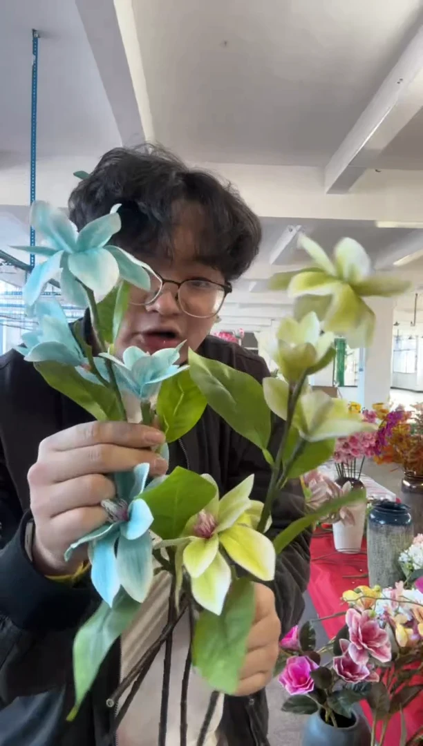 【闪购商品】仿真绿植小玉兰花2束