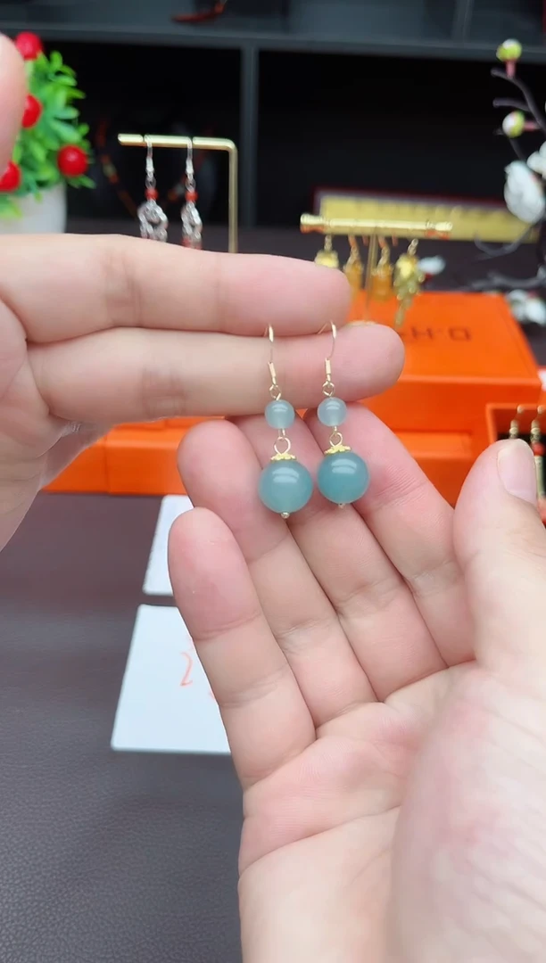 石英质玉（天山翠）银S925镶嵌耳饰411000