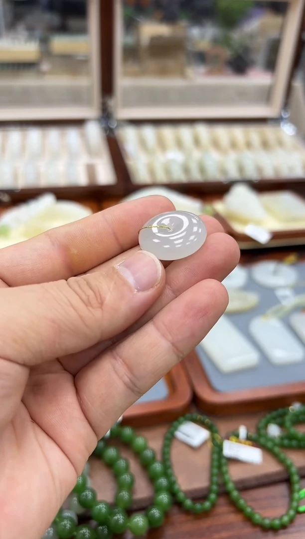 【闪购商品】和田玉吊坠未镶嵌平安扣