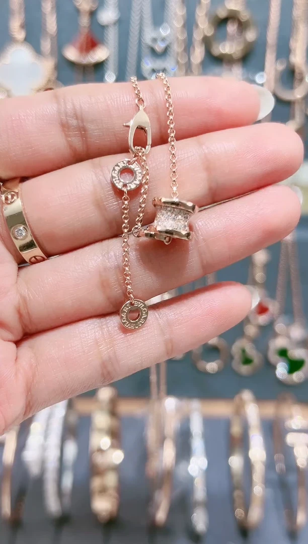 颈饰18K金镶嵌钻石小号小蛮腰钻石项链（多样性发其一）