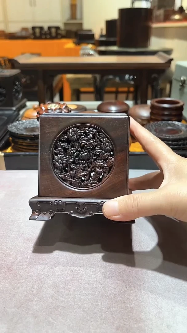 木精品木雕盒精工细作其一