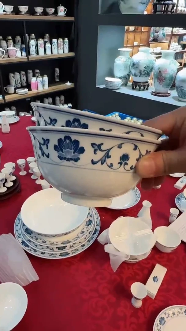 【闪购商品】釉中彩蓝芙蓉6寸菜碗2个