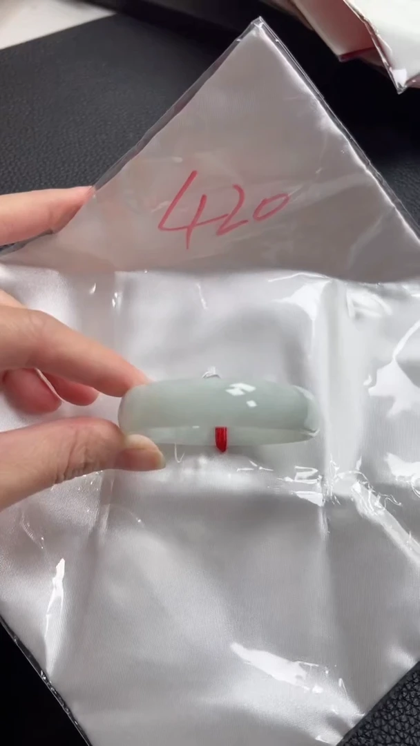 【闪购商品】翡翠手镯未镶嵌圈口52种水