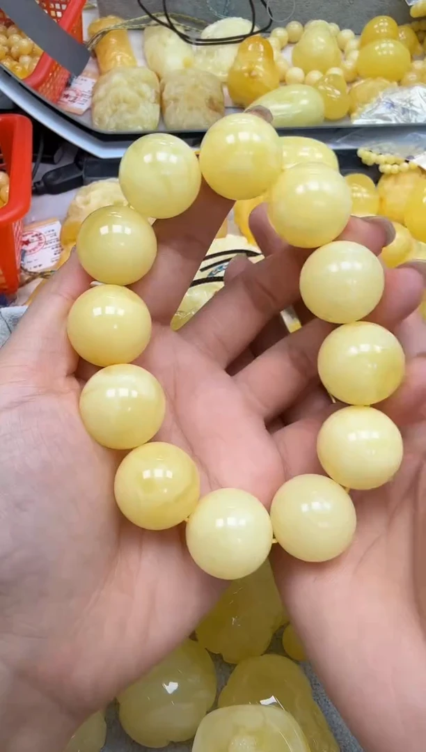裸石琥珀未镶嵌如图