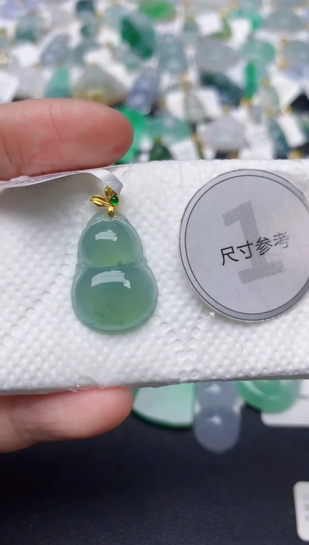 颈饰18K金镶嵌翡翠天然缅甸A货翡翠