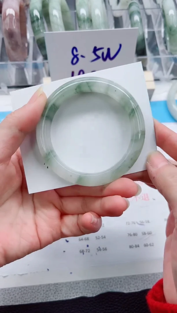 【闪购商品】石英质玉手镯未镶嵌A389-52.2