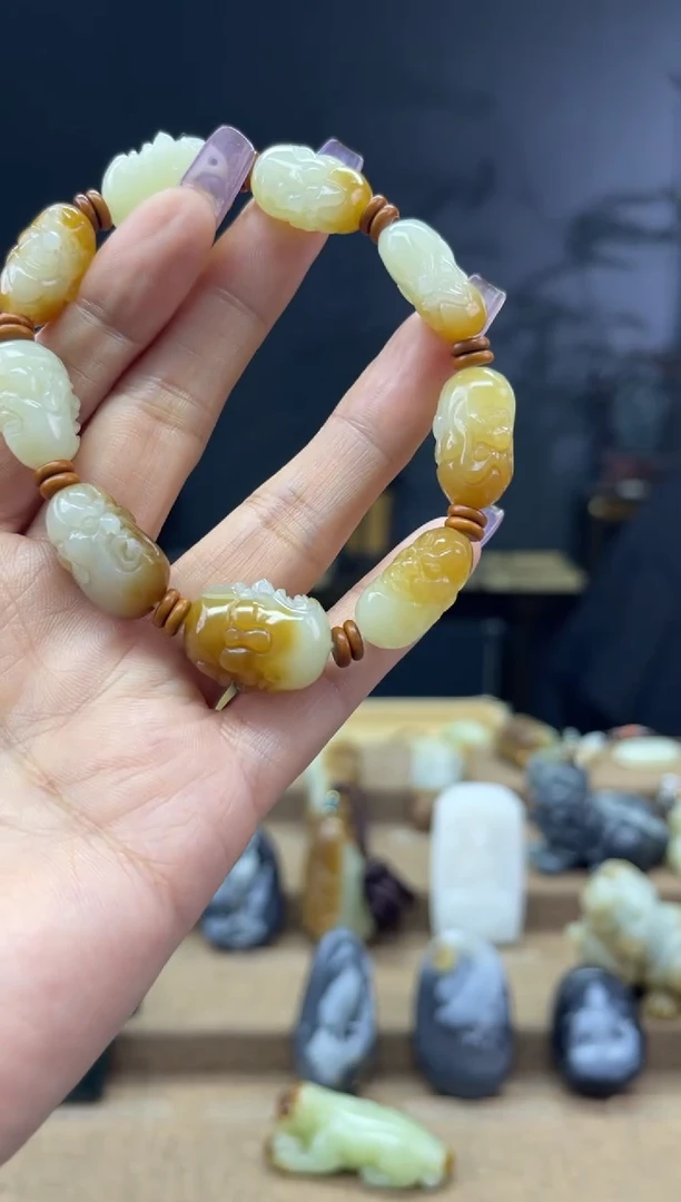 颈饰未镶嵌和田玉1