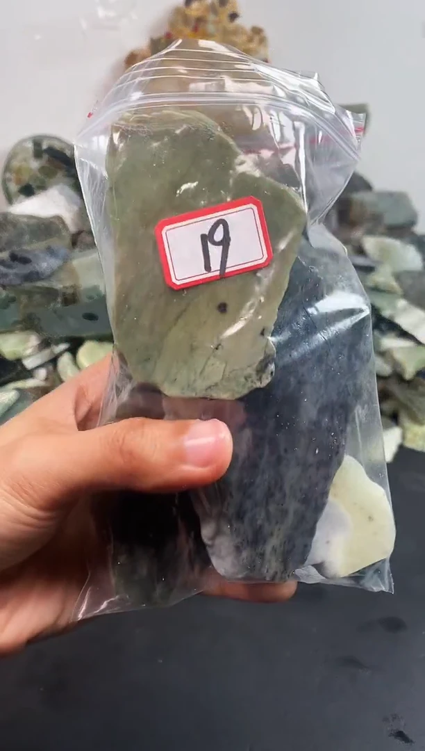 未镶嵌和田玉摆件19