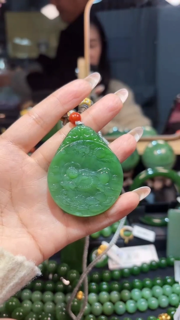 【闪购商品】和田玉（碧玉）颈饰未镶嵌1