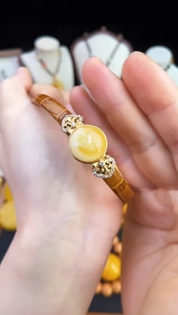 琥珀未镶嵌珠宝奇石柒月