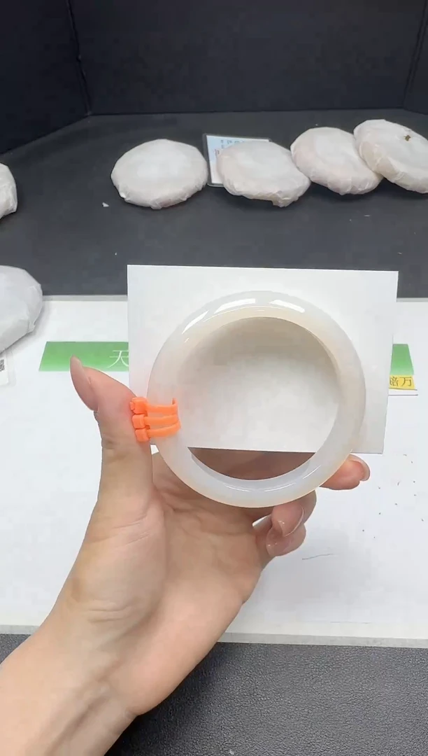 未镶嵌手镯石英质玉073-微瑕-5354