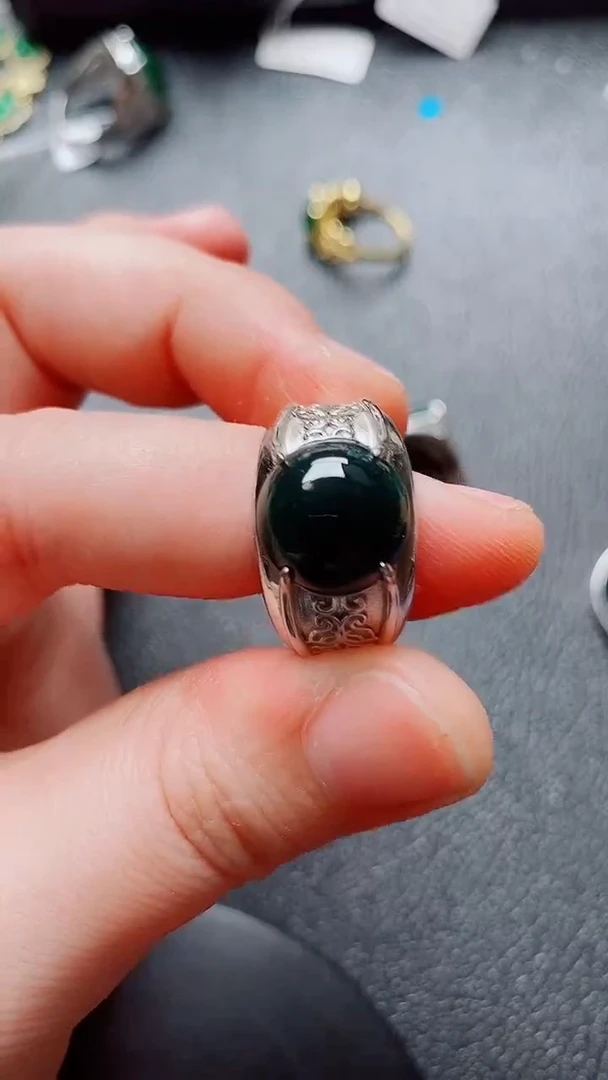 翡翠戒指银S925镶嵌1111