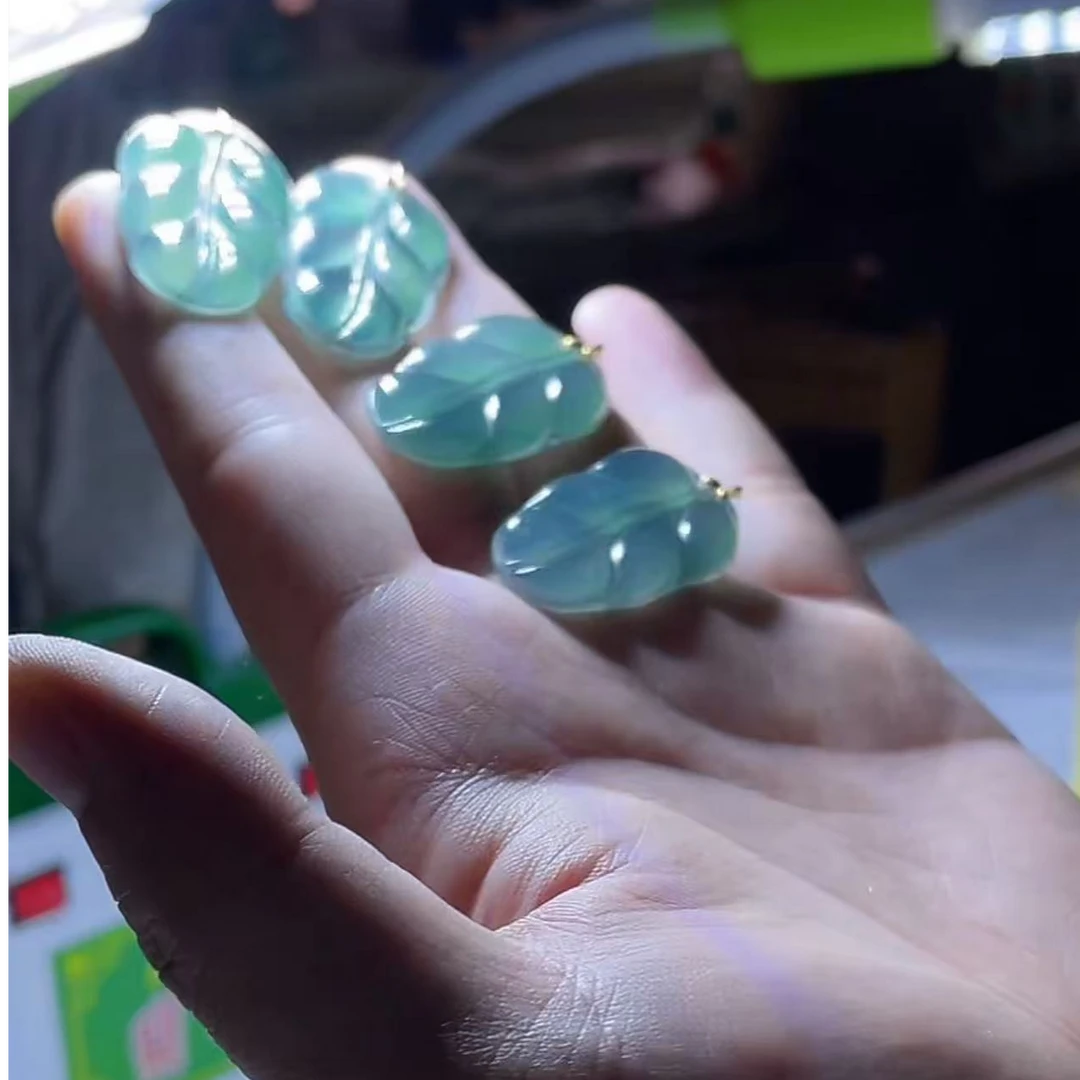 【玉经纶】-47202/Q32-629-天然A货翡翠吊坠-多样性发其—