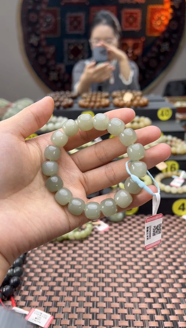未镶嵌手串和田玉且末料青白玉老型珠手串卡11/12
