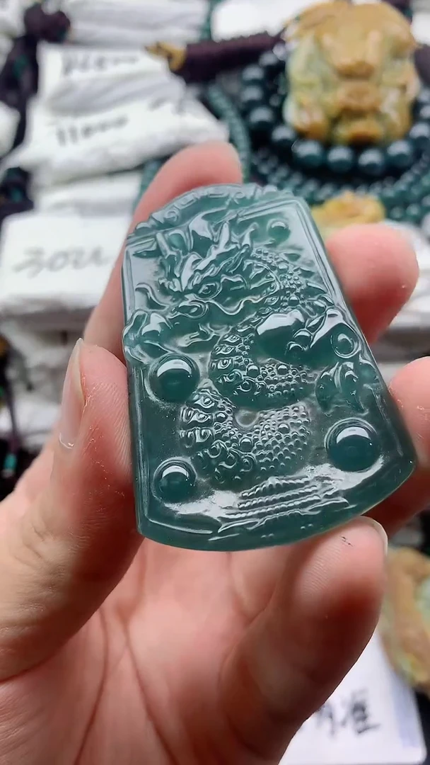 翡翠未镶嵌颈饰8888888888