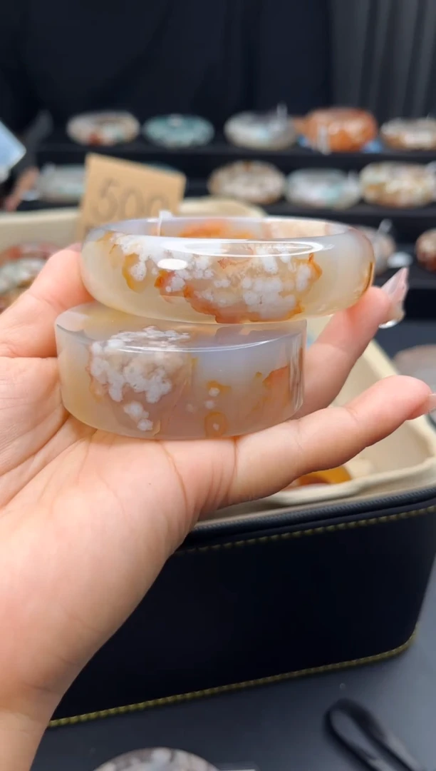 石英质玉手镯未镶嵌赠送镯心（圈口65