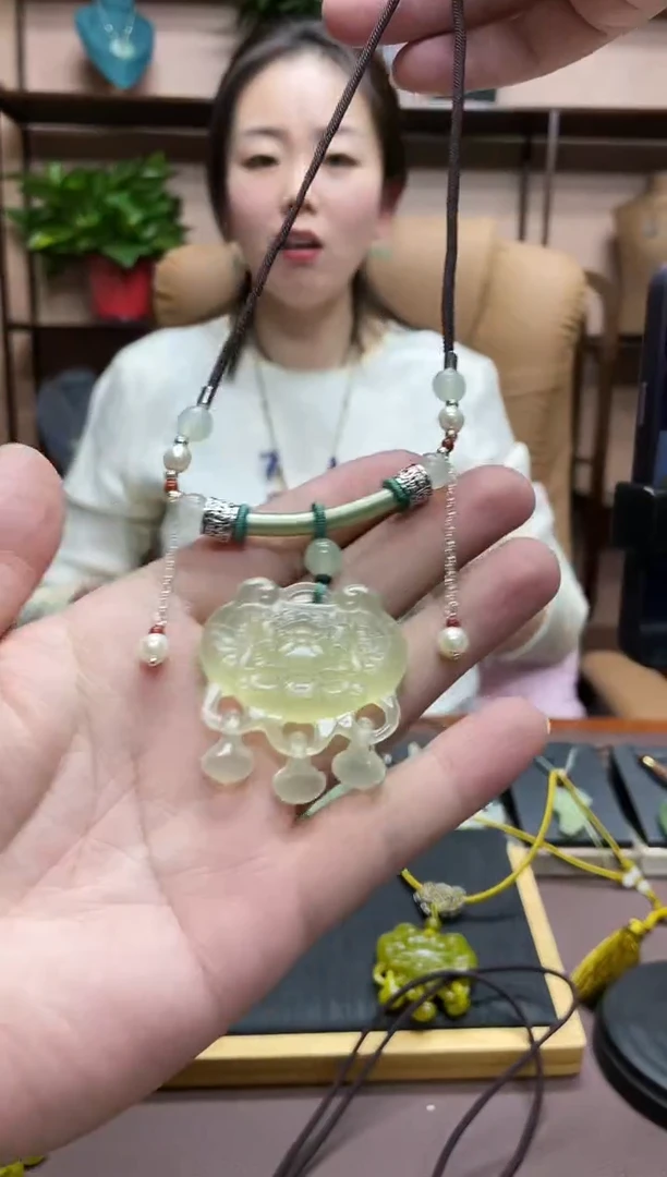 【闪购商品】岫玉吊坠未镶嵌·