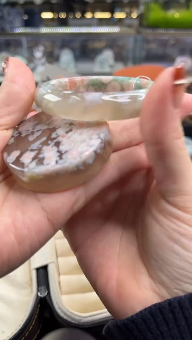 未镶嵌手镯石英质玉尘*丷圈口（赠品镯心）