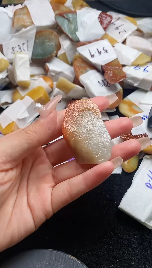 翡翠裸石翡翠挂件裸石