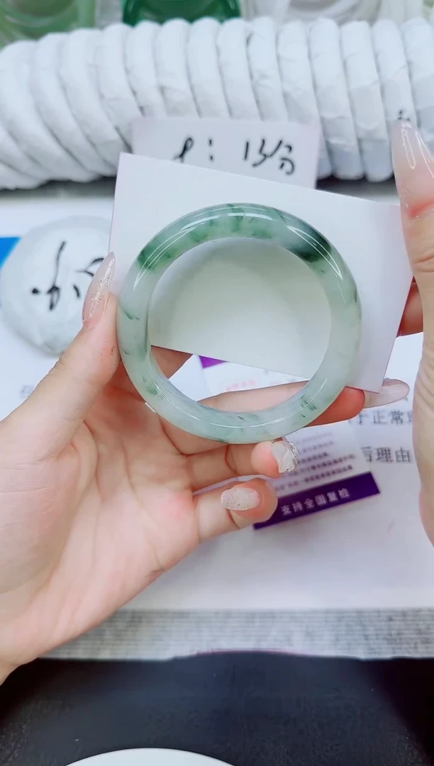 未镶嵌手镯石英质玉16/54