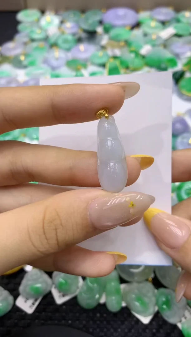 颈饰未镶嵌翡翠天然缅甸翡翠A货