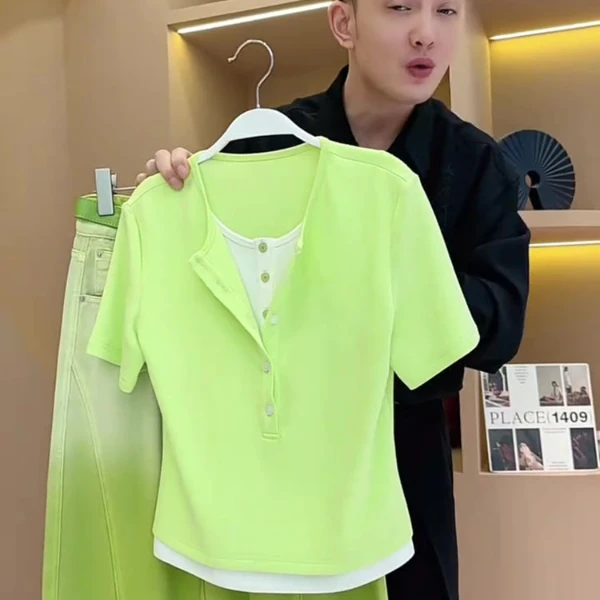 欧货假两件设计感百搭荧光绿时尚V领T恤2025新款别致减龄短袖衫女