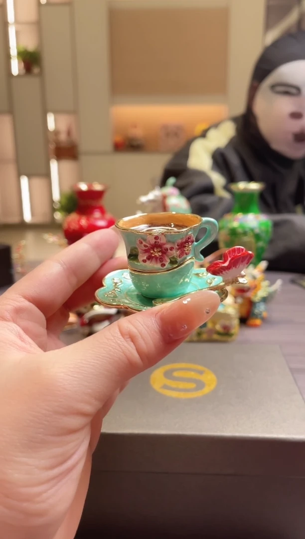 珐琅彩七宝烧首饰盒
