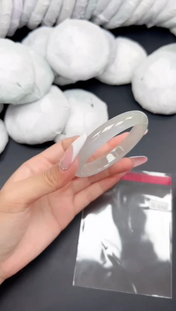 精品手镯，一物一拍O-048