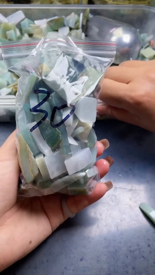 配石翡翠天然翡翠中号500克30