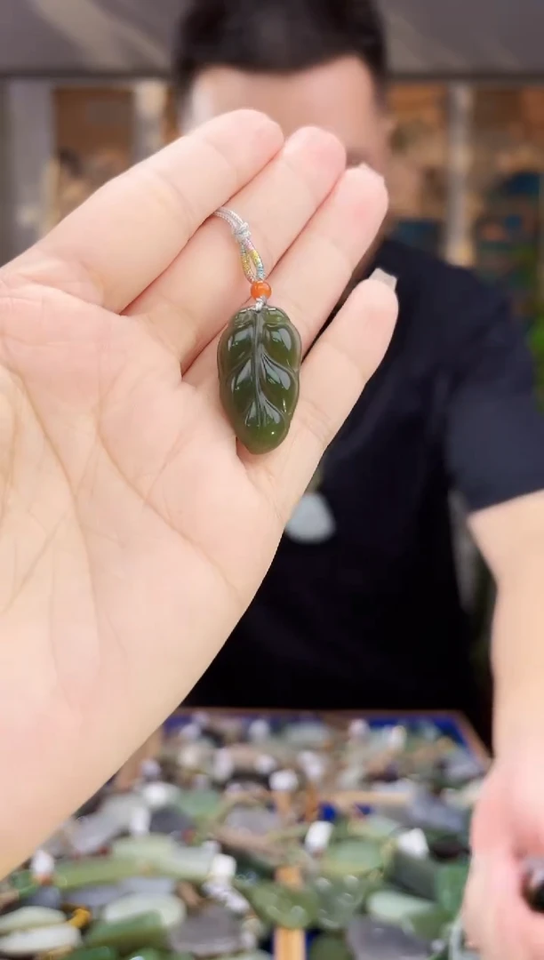 和田玉未镶嵌挂件拍一发一