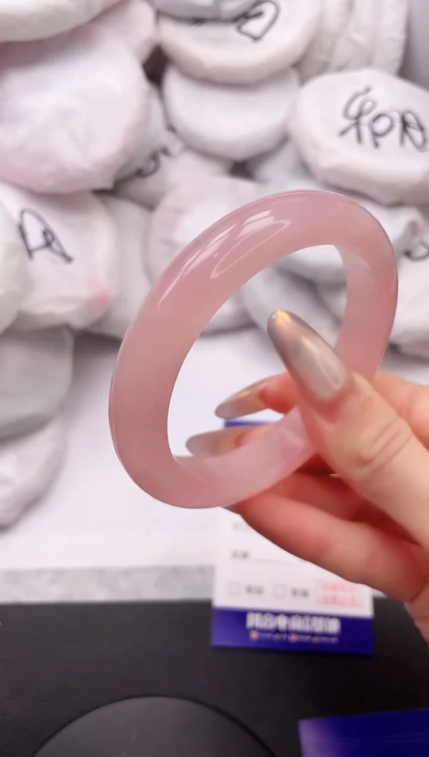 【闪购商品】石英质玉手镯未镶嵌16K32-58