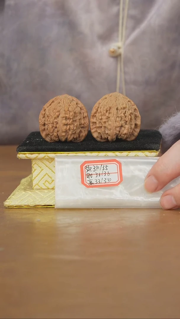 把件文玩核桃密纹狮子头