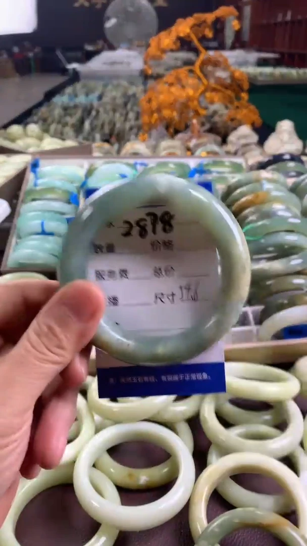 未镶嵌蛇纹石玉手镯2878