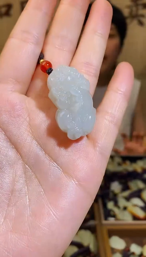 和田玉未镶嵌颈饰1