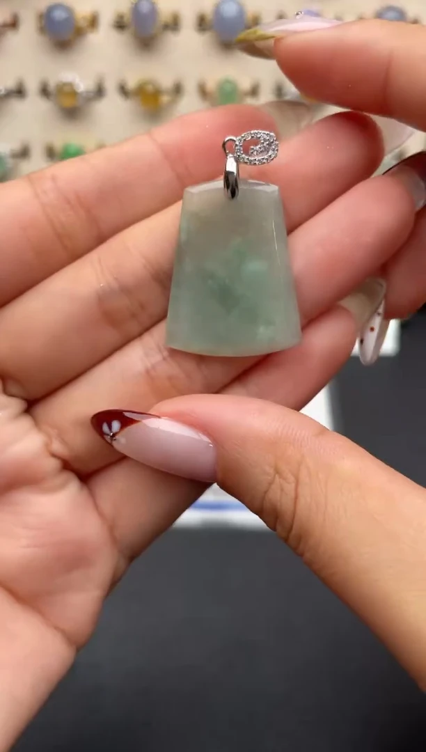 未镶嵌戒指翡翠一物一证一礼盒